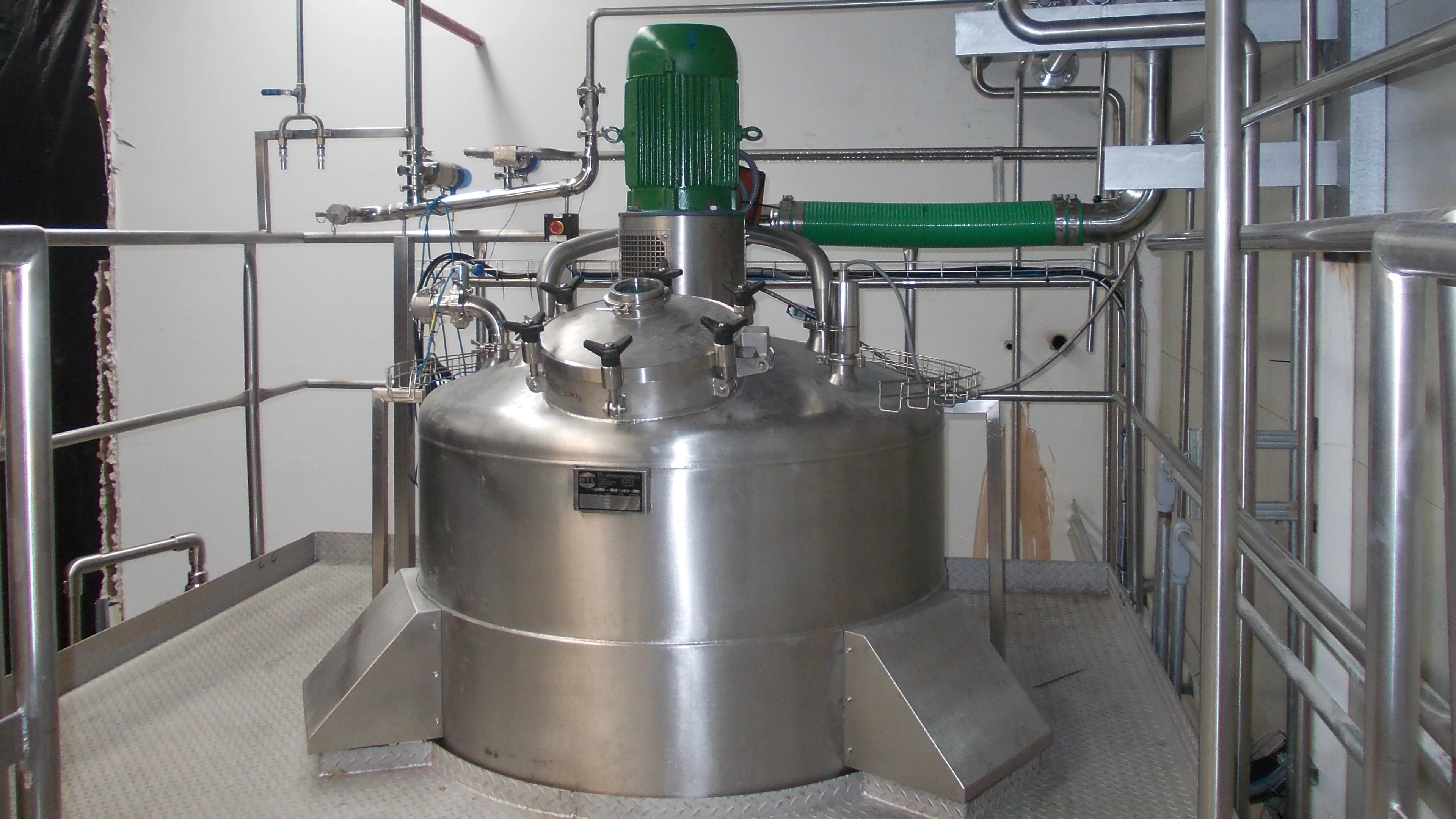 BTL Mixers in stainless stell - Chemical Industry – aerosols and creams